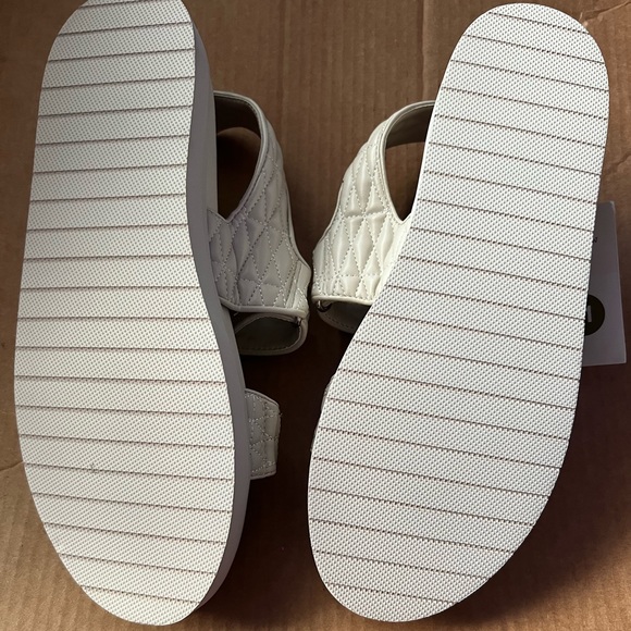 A New Day Women’s Ruthie Quilted Footbed Sandal, sz 11 - Picture 2 of 3